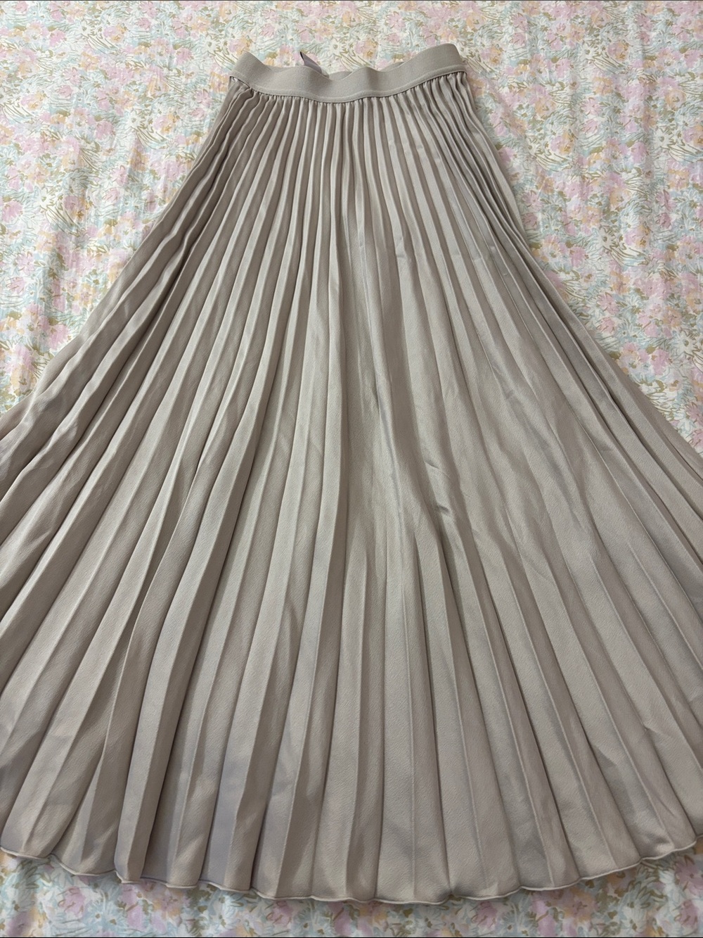 H&M- Midi Champagne Pleated Skirt